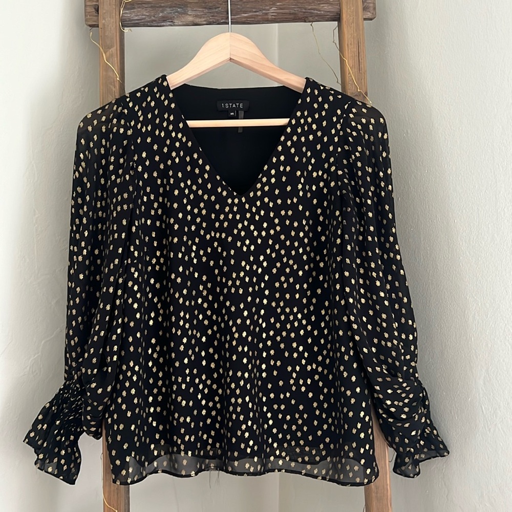 1 State Blouse- Black and Gold. XS